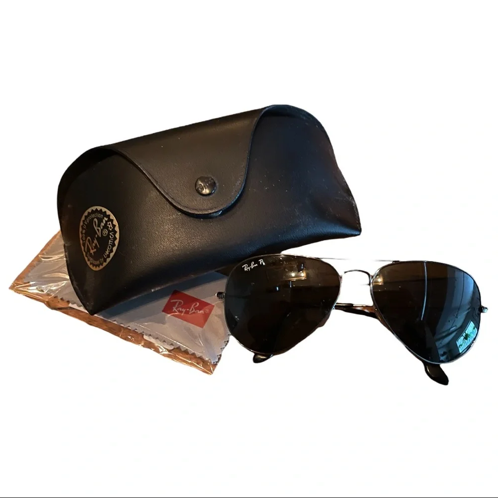 Ray-Ban - Picture 1 of 3